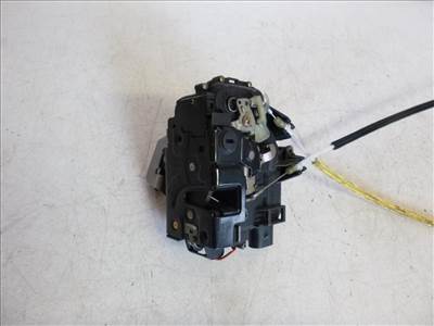 Audi A6 (C5 4B) bal hátsó ajtózár 4B0839015G