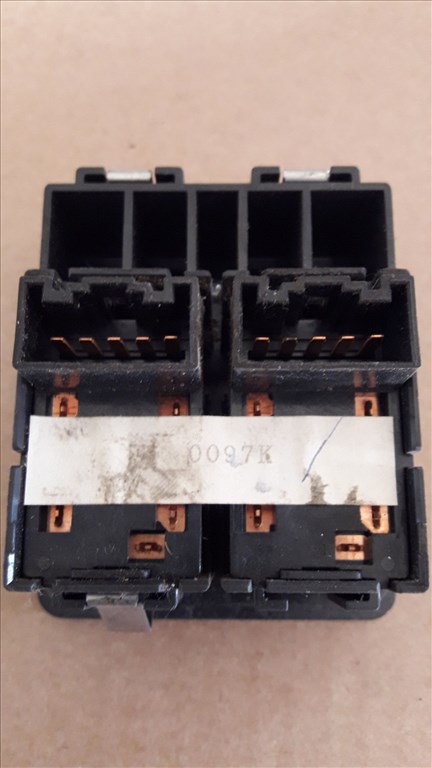 Suzuki Vitara Hátsó Ablakemelõ Kapcsoló 2. kép