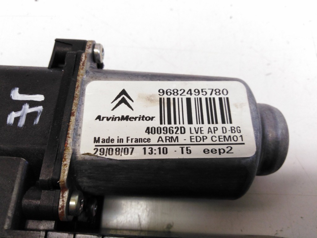 Citroen C4 picasso jobb elsõ ablakemelõ motor 9682495780 3. kép