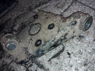 Opel Frontera A Differenciálmû Tartó Konzol