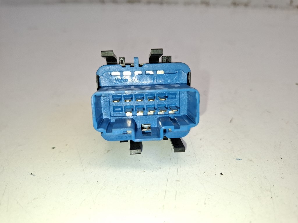 Dacia duster (HS) bal elsõ ablakemelõ kapcsoló 8200160603 3. kép