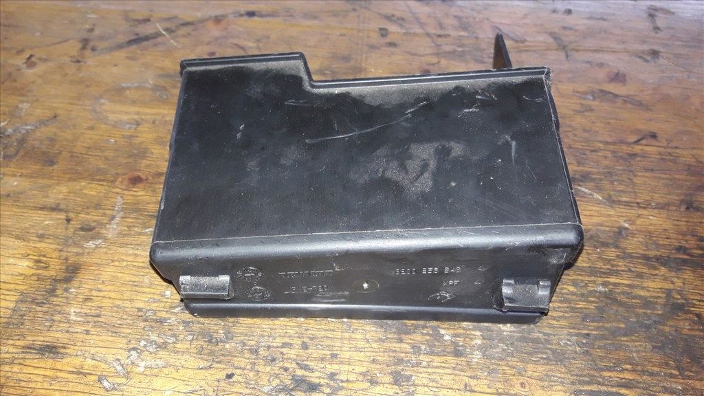 Renault Scenic II Biztosítéktábla / Relé Tábla Burkolat 8200 356 348 A 2. kép