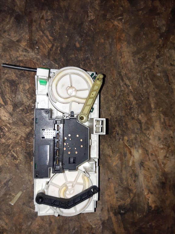 Opel Astra G Fûtéskapcsoló 21 01 2004 2. kép