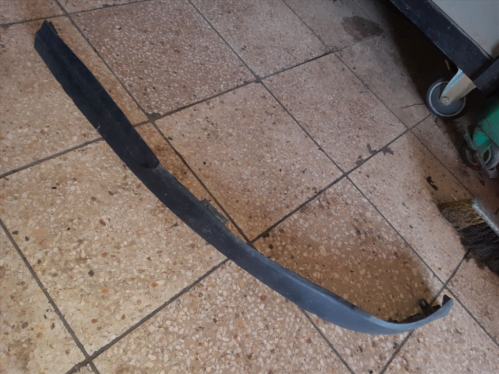 Opel Astra H Jobb Elsõ Lökhárító Burkolat 13 121 999 1. kép