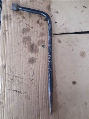 Ford Transit 00-06 Csőkulcs Kerékhez