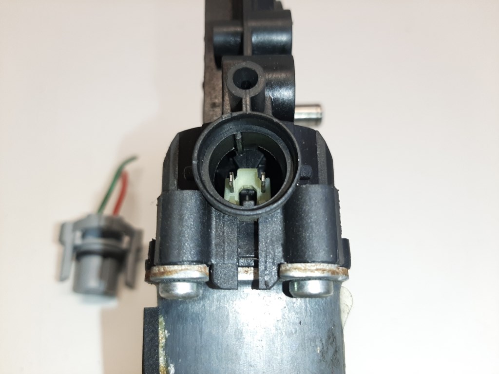 Nissan Note (E11) bal hátsó ablakemelõ motor 3. kép