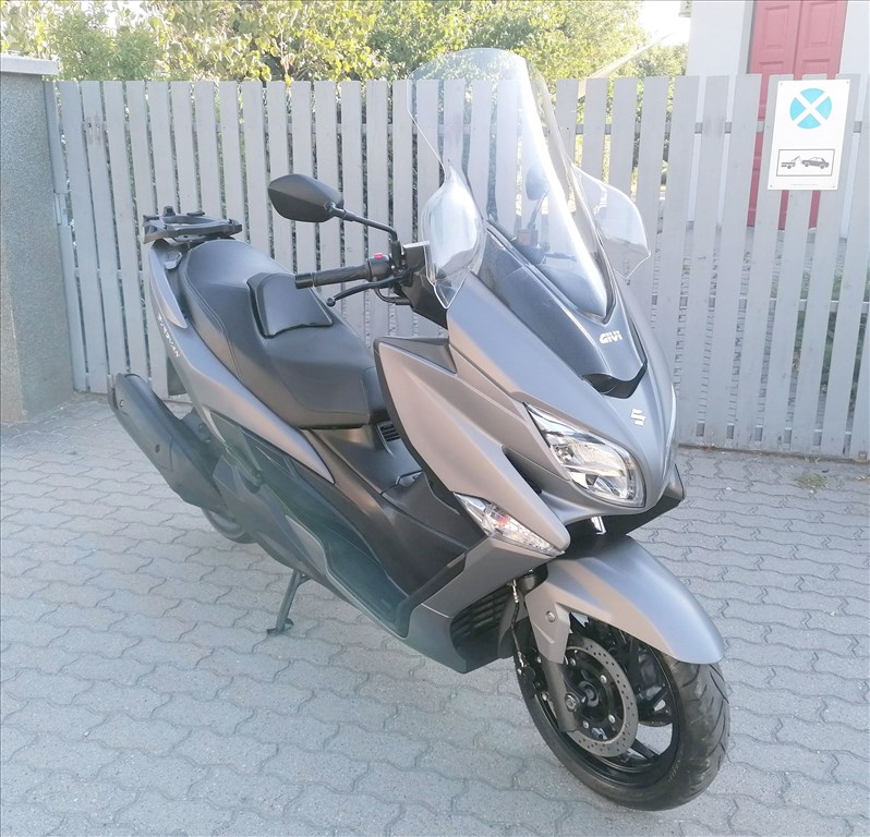 Suzuki Burgman 400 ABS 2018 2. kép