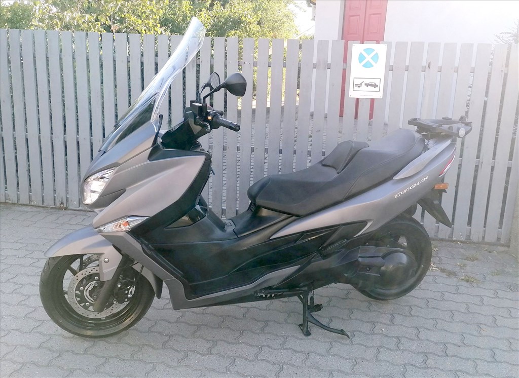 Suzuki Burgman 400 ABS 2018 3. kép