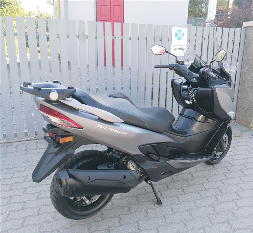 Suzuki Burgman 400 ABS 2018 4. kép