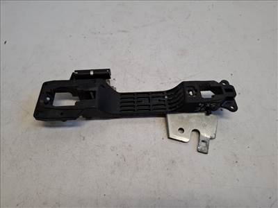 Suzuki SX4 jobb első kilincsfészek