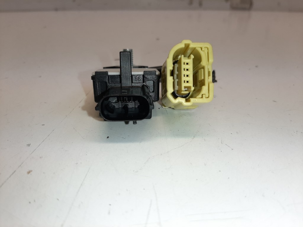 Toyota Corolla (E12) bal elsõ légzsák oldalütés érzékelõ 8983102020 3. kép