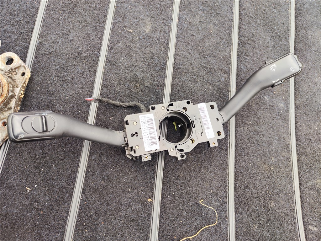 Audi A6 C5 tempomatos bajuszkapcsoló  1. kép