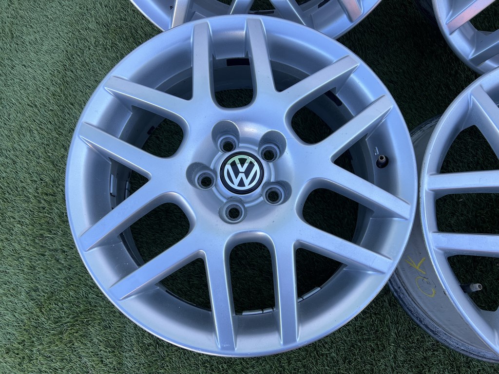 5x100 16" Volkswagen gyári alufelni 6,5Jx16h2 ET42 3. kép