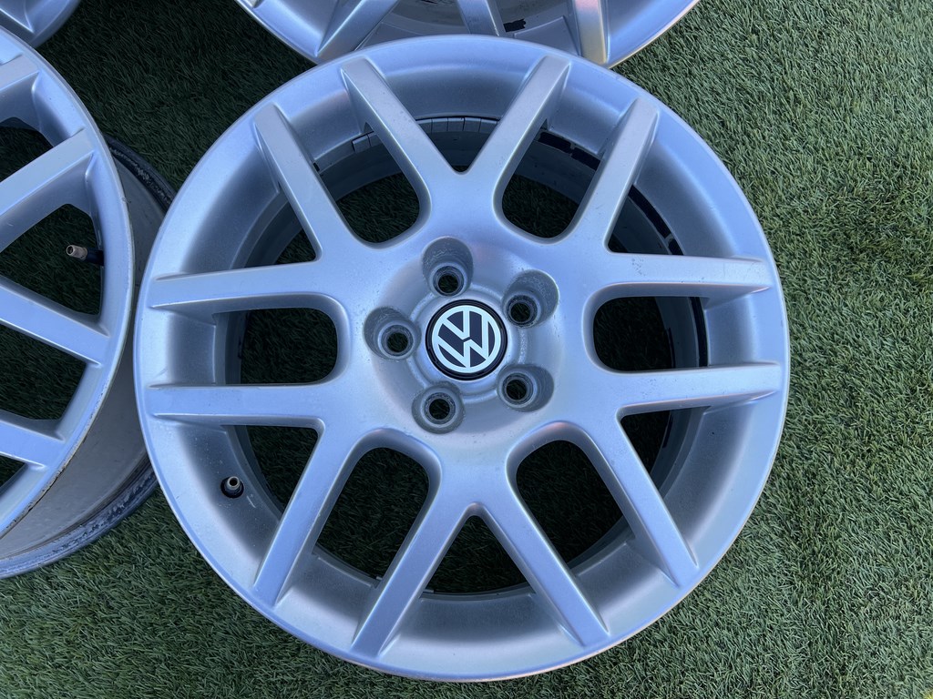 5x100 16" Volkswagen gyári alufelni 6,5Jx16h2 ET42 4. kép