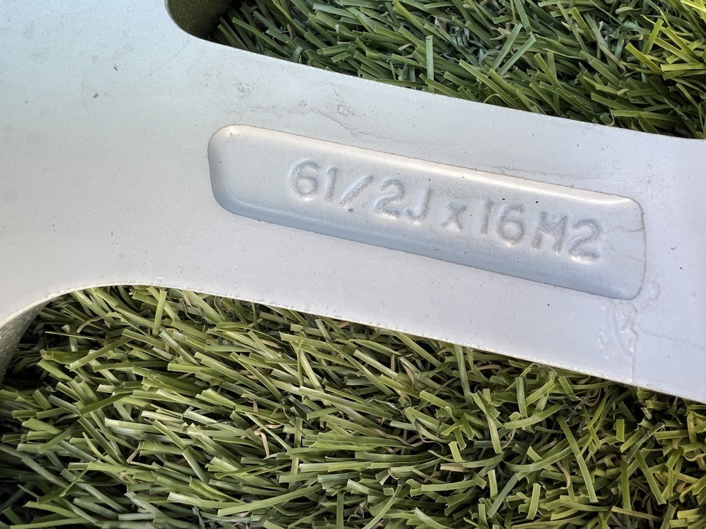 5x100 16" Volkswagen gyári alufelni 6,5Jx16h2 ET42 8. kép