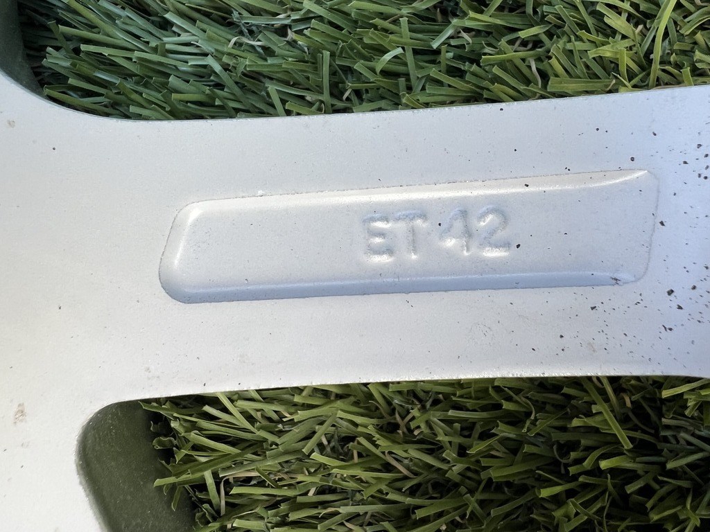 5x100 16" Volkswagen gyári alufelni 6,5Jx16h2 ET42 9. kép