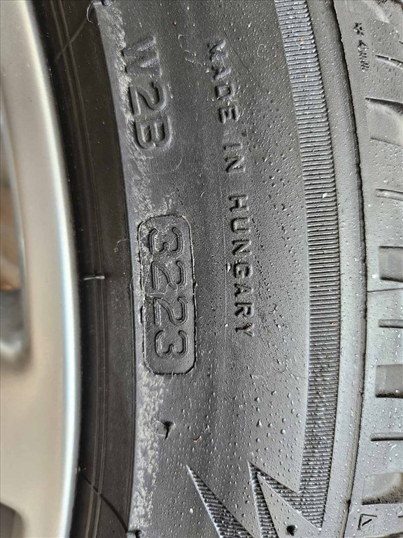  AUDI 4K8601025E 19"+Bridgestone Blizzak LM005 téli gumi 235/45 újszerű állapot  6. kép
