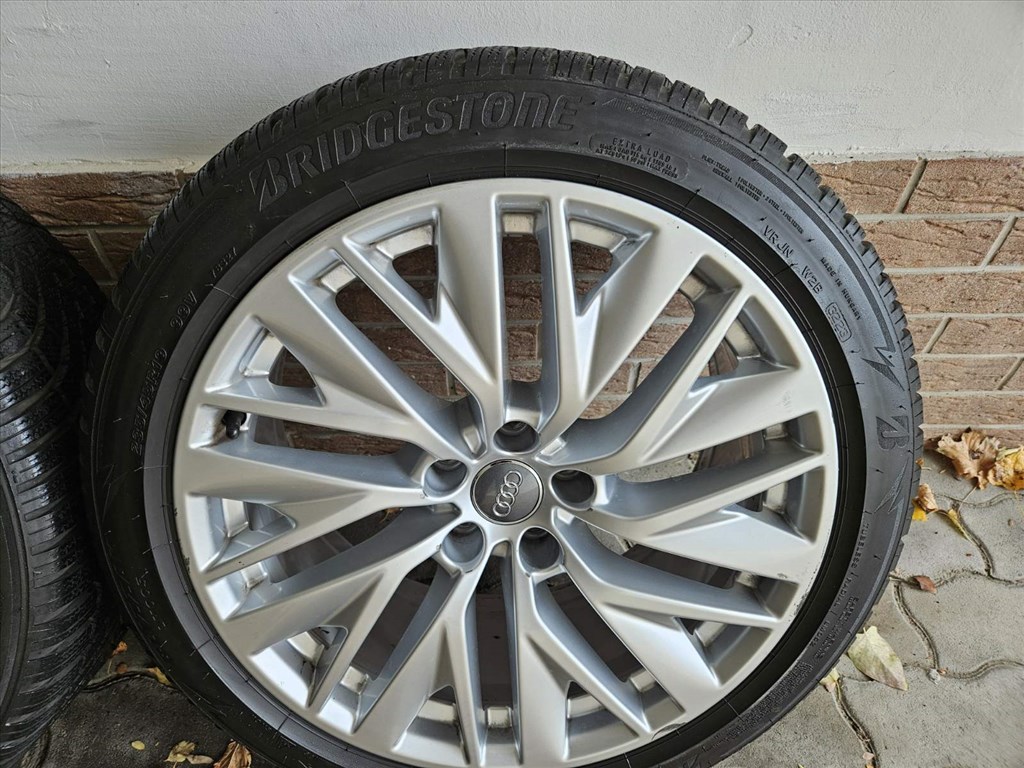  AUDI 4K8601025E 19"+Bridgestone Blizzak LM005 téli gumi 235/45 újszerű állapot  10. kép