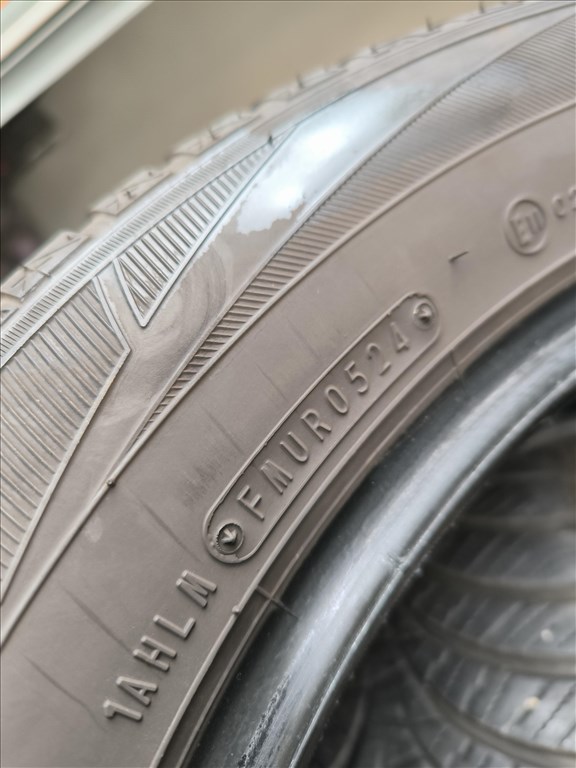  215/5517" 2024 használt Falken négyévszakos gumi gumi 9. kép