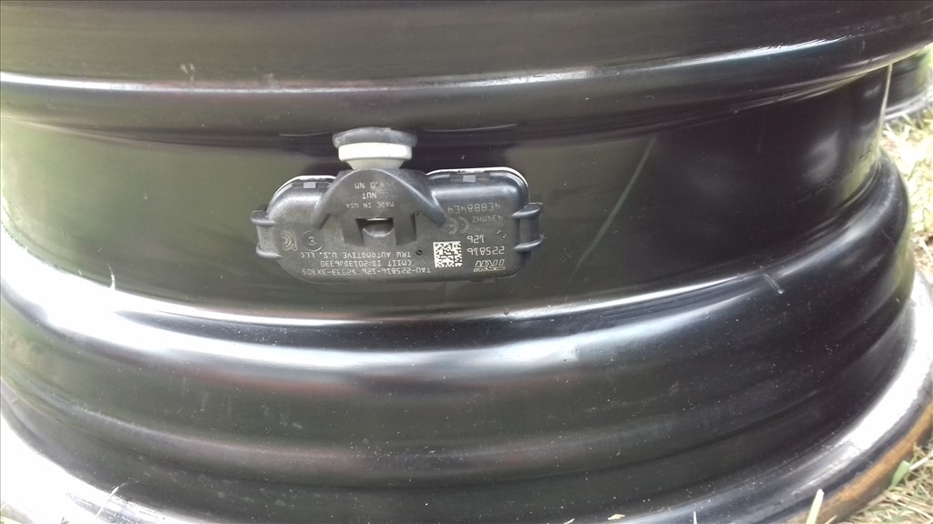  4x100 lyukosztású 5,5JJ 15" használt Kia Rio III (gyári felni) lemezfelni + TPMS Kia Hyundai 4. kép