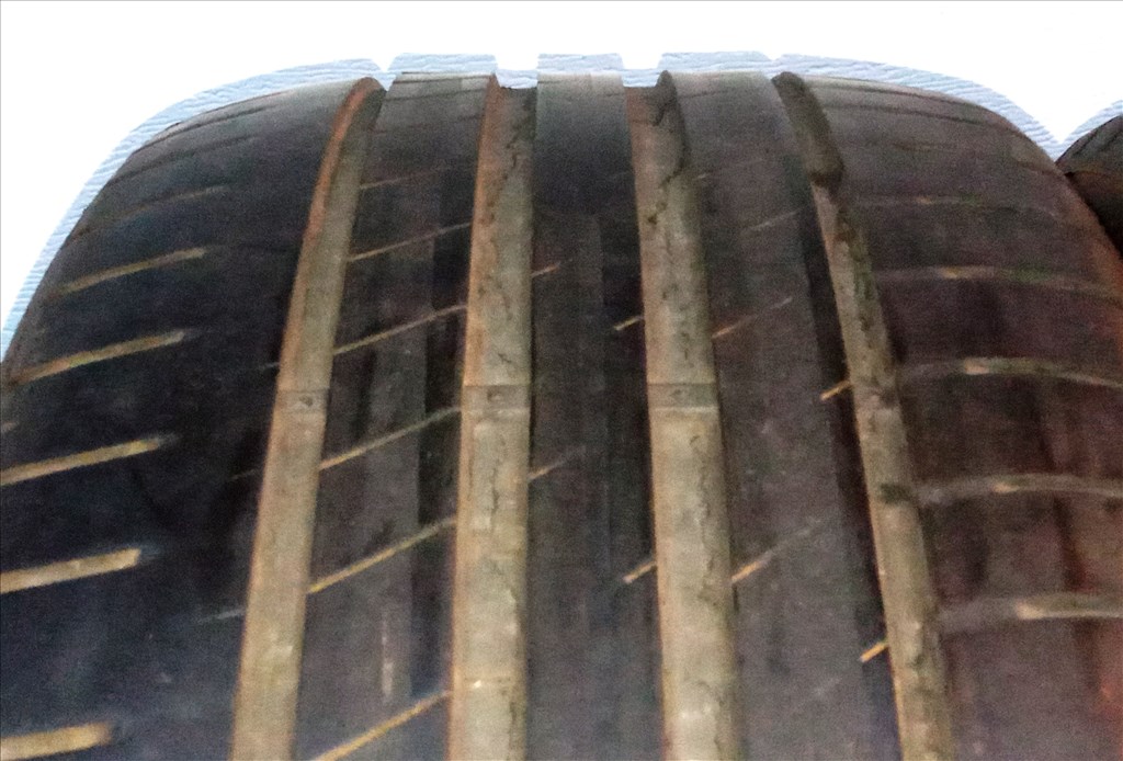  225/4517" újszerű Goodyear nyári gumi gumi 2. kép