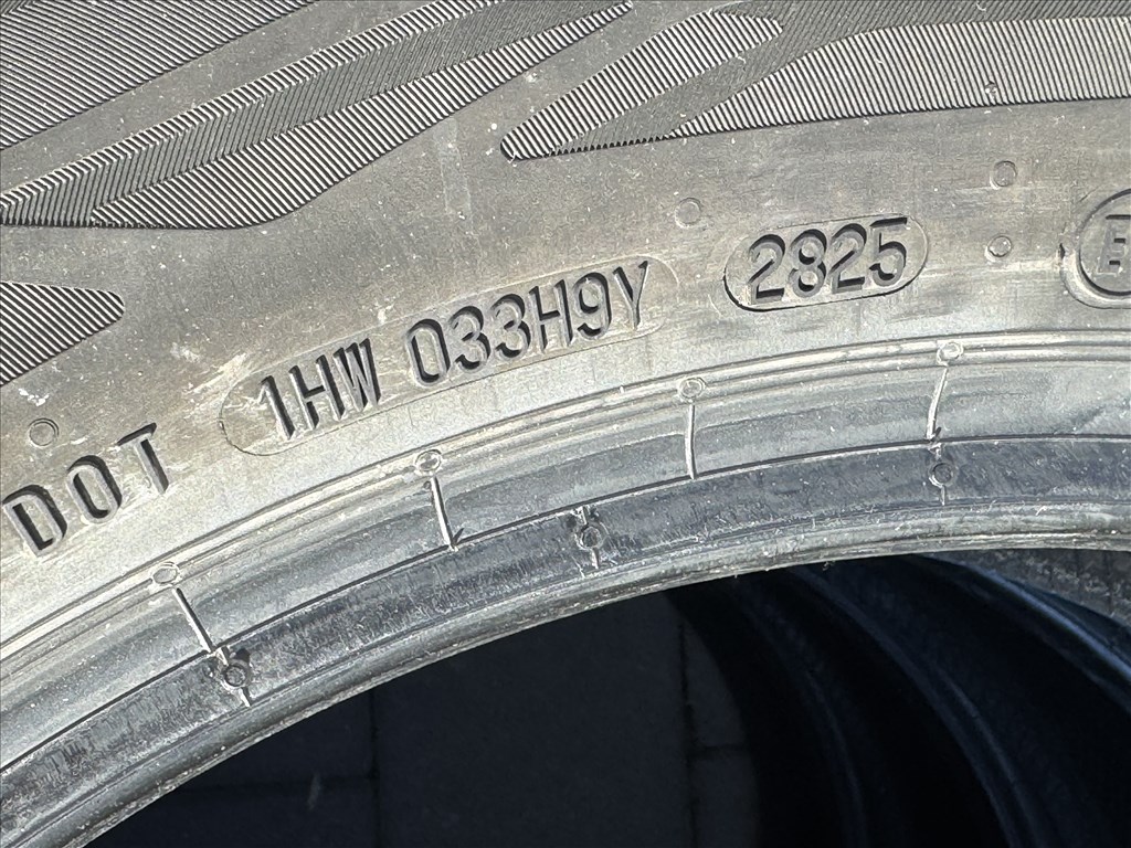  215/5517" új Continental nyári gumi gumi 4. kép