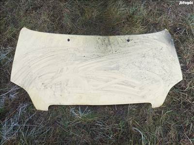 Suzuki Wagoner motorháztető  szépséghibával eladó.