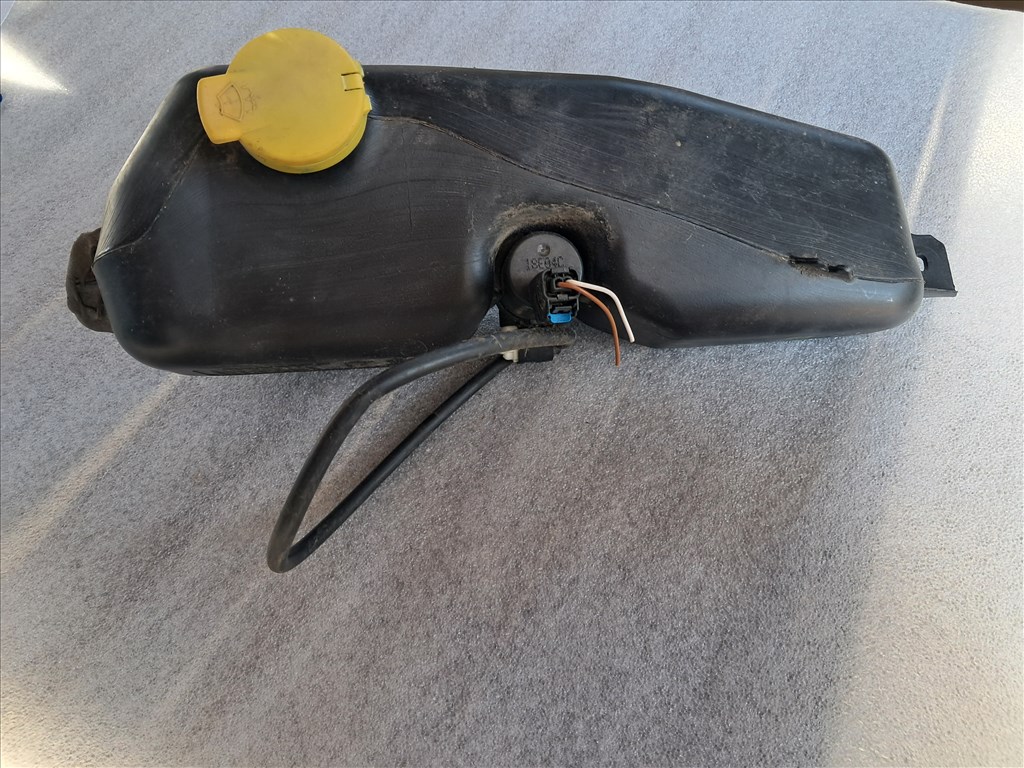 Dacia Duster II ablakmosó tartály  289104897r 2. kép