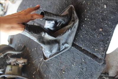 Toyota Land Cruiser Prado (J9) váltószoknya 