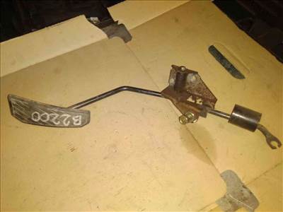 Mazda B2200 Gázpedál