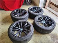  5x120 lyukosztású 20" újszerű (gyári felni) alufelni, rajta 285/40 újszerű Pirelli téli gumi gumi 