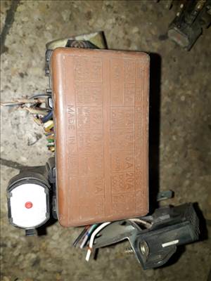 Suzuki Vitara Biztosítéktábla / Relé Tábla