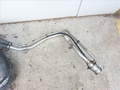 Ford Fiesta  üzemanyag tankbeöntő 8A619032BE