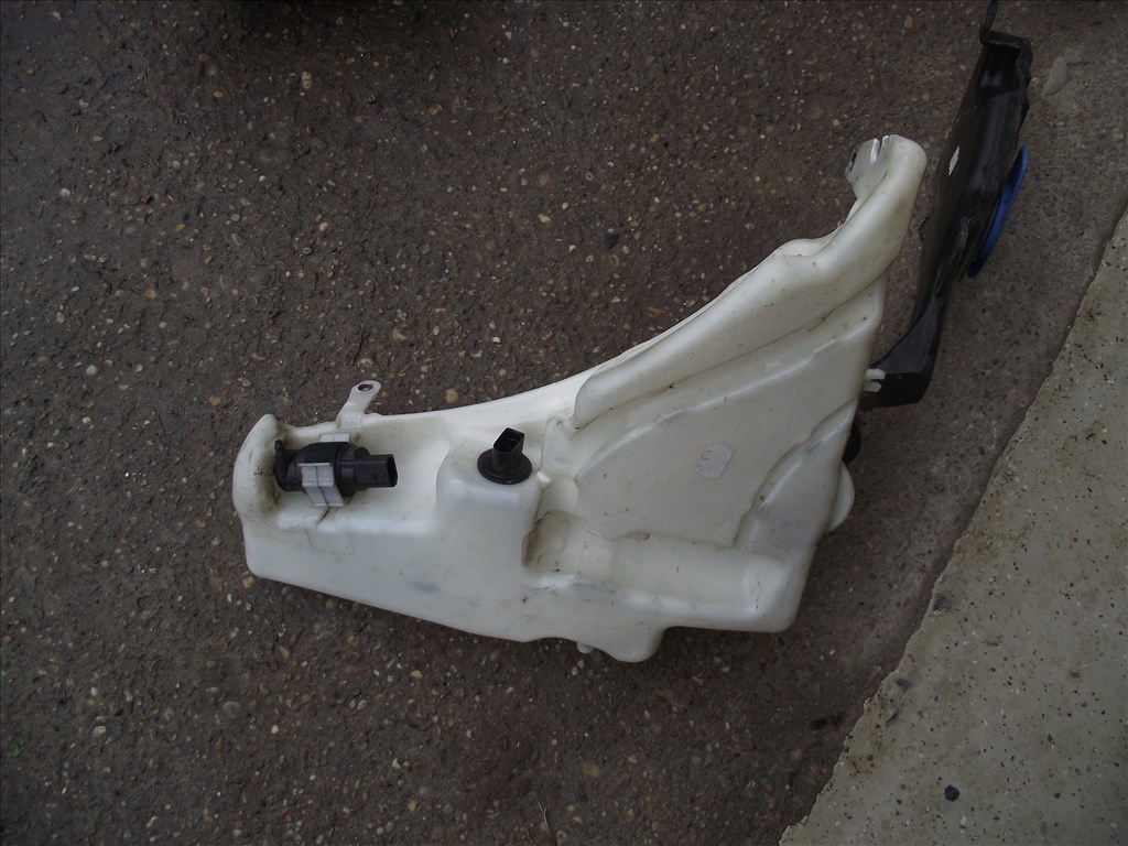 Audi A4 B8 A5 ablakmosó tartály motorral 8t0955453b 3. kép