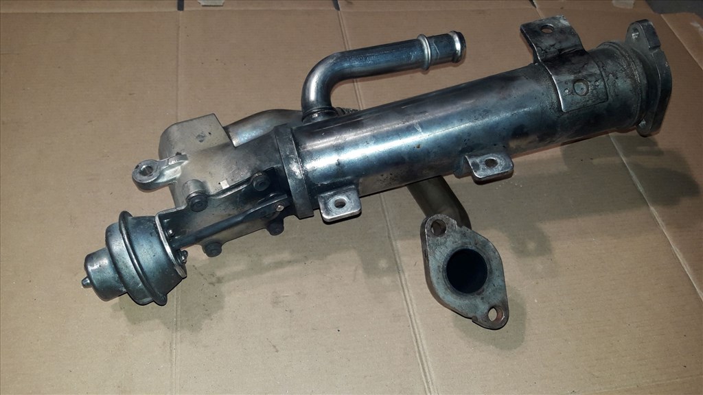 Audi A4 B7 EGR Hûtõ 03G 131 512 AJ 2. kép