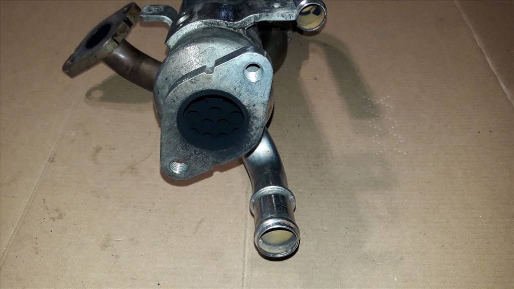 Audi A4 B7 EGR Hûtõ 03G 131 512 AJ 3. kép