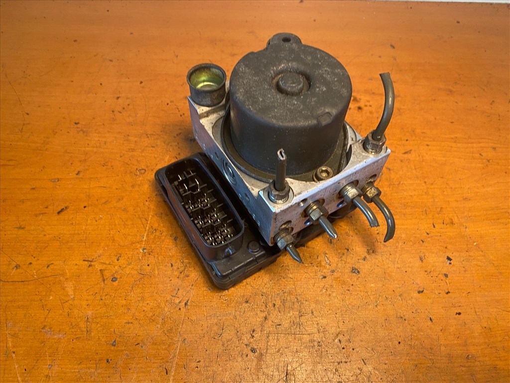 Daihatsu Coure 1.0 12V ABS kocka  2. kép