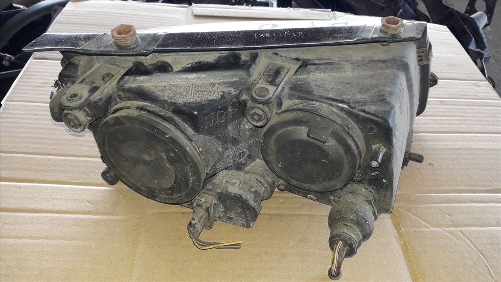 Volkswagen Passat B5 96-00 Bal Elsõ Lámpa / Fényszóró 2. kép