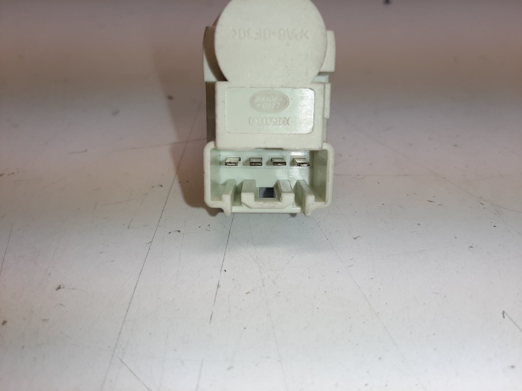 Land Rover Range Rover Sport (L320) féklámpa kapcsoló XKB500030 2. kép