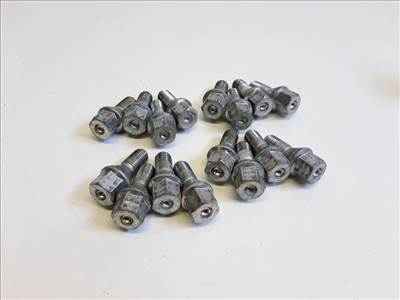 Opel Adam  Kerékcsavar