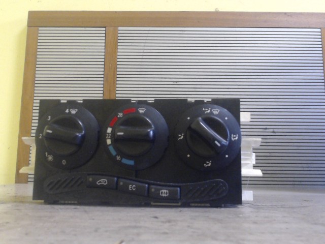 MERCEDES A160 Fűtés vezérlő panel 1. kép