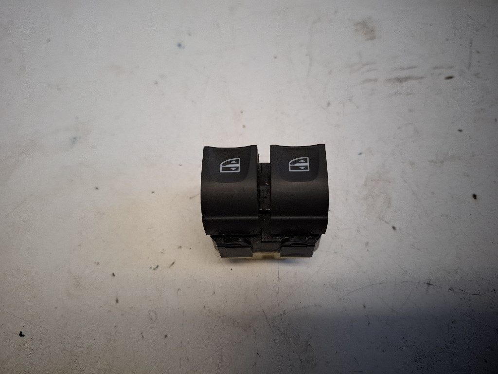Renault Zoe bal elsõ ablakemelõ kapcsoló 254118722R 1. kép