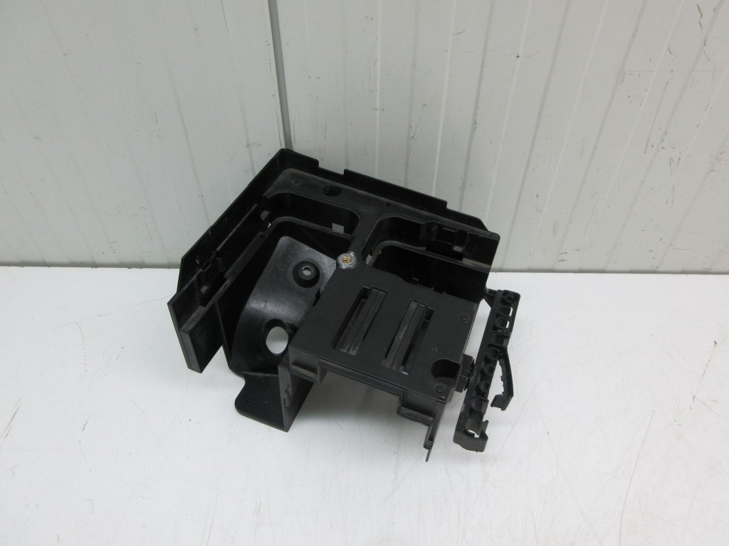 Skoda Octavia (1Z) biztosítéktábla tartó 1K0907361B 1. kép