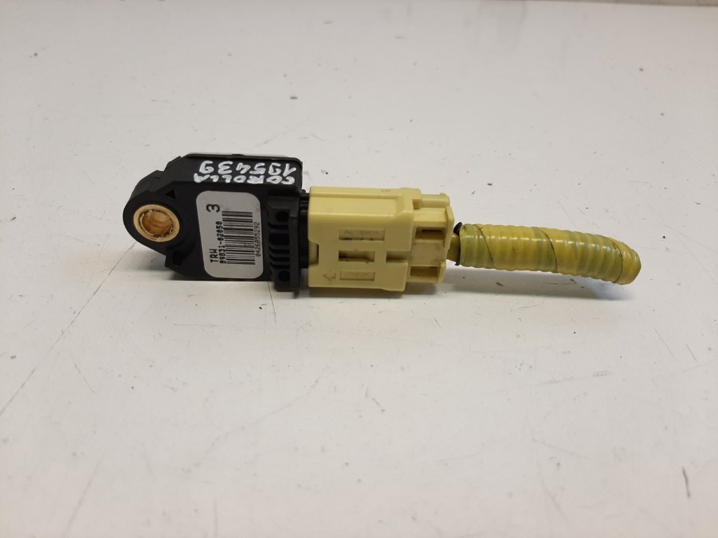 Toyota Corolla (E12) bal hátsó légzsák oldalütés érzékelõ 8983102050 1. kép