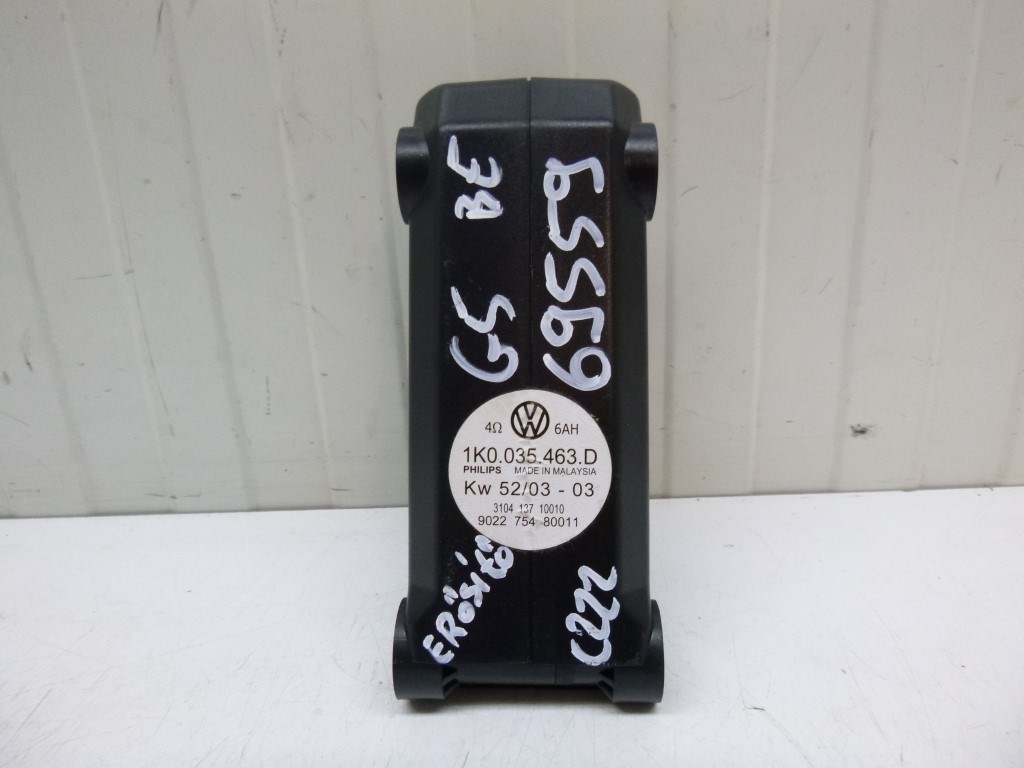 Volkswagen Golf V (1K) jobb elsõ erõsítõ 1K0035463D 1. kép