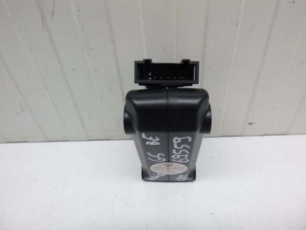 Volkswagen Golf V (1K) jobb elsõ erõsítõ 1K0035463D 2. kép