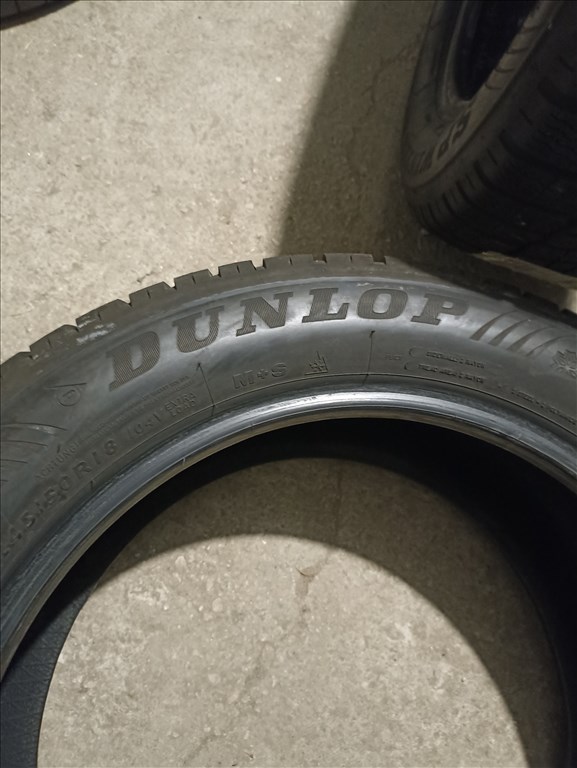  245/5018" újszerű Dunlop téli gumi gumi 8. kép