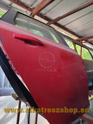 Opel Astra J jobb hátsó ajtó. 5 ajtós, piros, króm léces