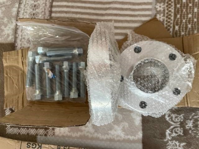 BMW 5-ös E39 X5 E70 X6 E71 5x120 74.1 + csavarok  1. kép