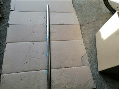 SsangYong Musso Bal hátsó ajtó Vízlehúzó 